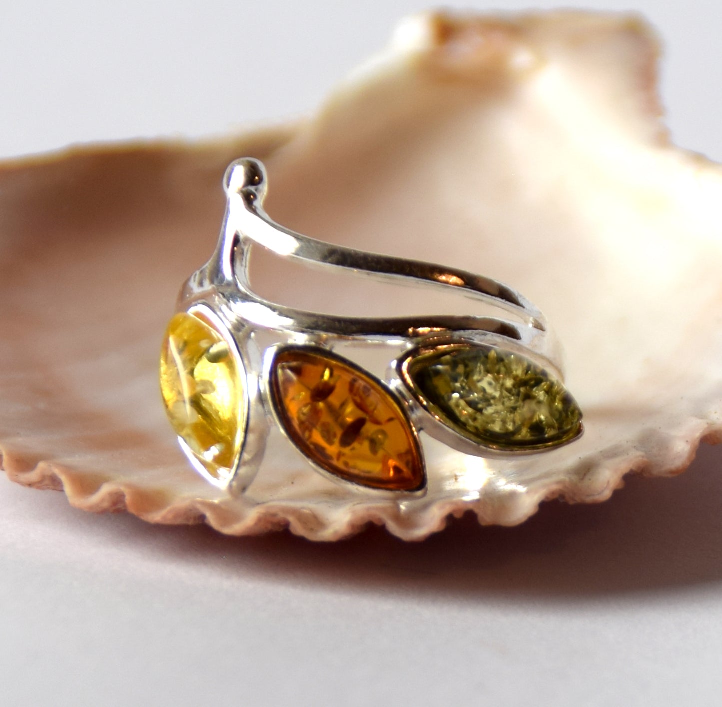 MJ Baltica, ring, natural Baltic Amber, 925 Silver, handcrafted, multicolored, luminous BP140