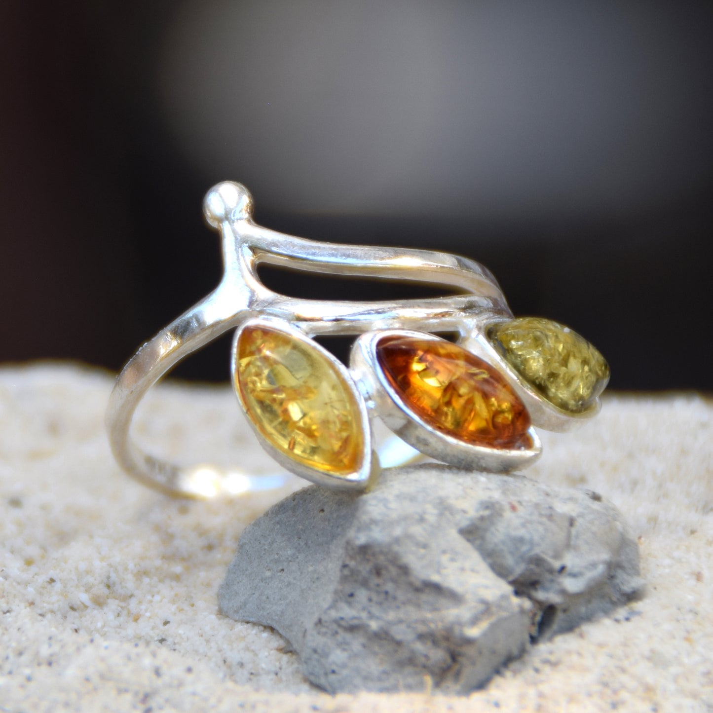 Floral band ring in various shades of natural Amber and 925 Silver, MJ Baltica, BP140