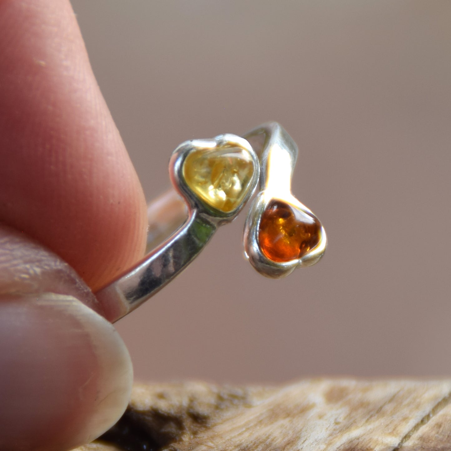 Adjustable ring with two natural amber hearts in various shades and 925 sterling silver, MJ Baltica, BP148