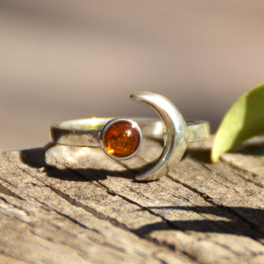Anello regolabile con il sole e la luna in Ambra naturale color cognac e Argento 925, MJ Baltica, BP153