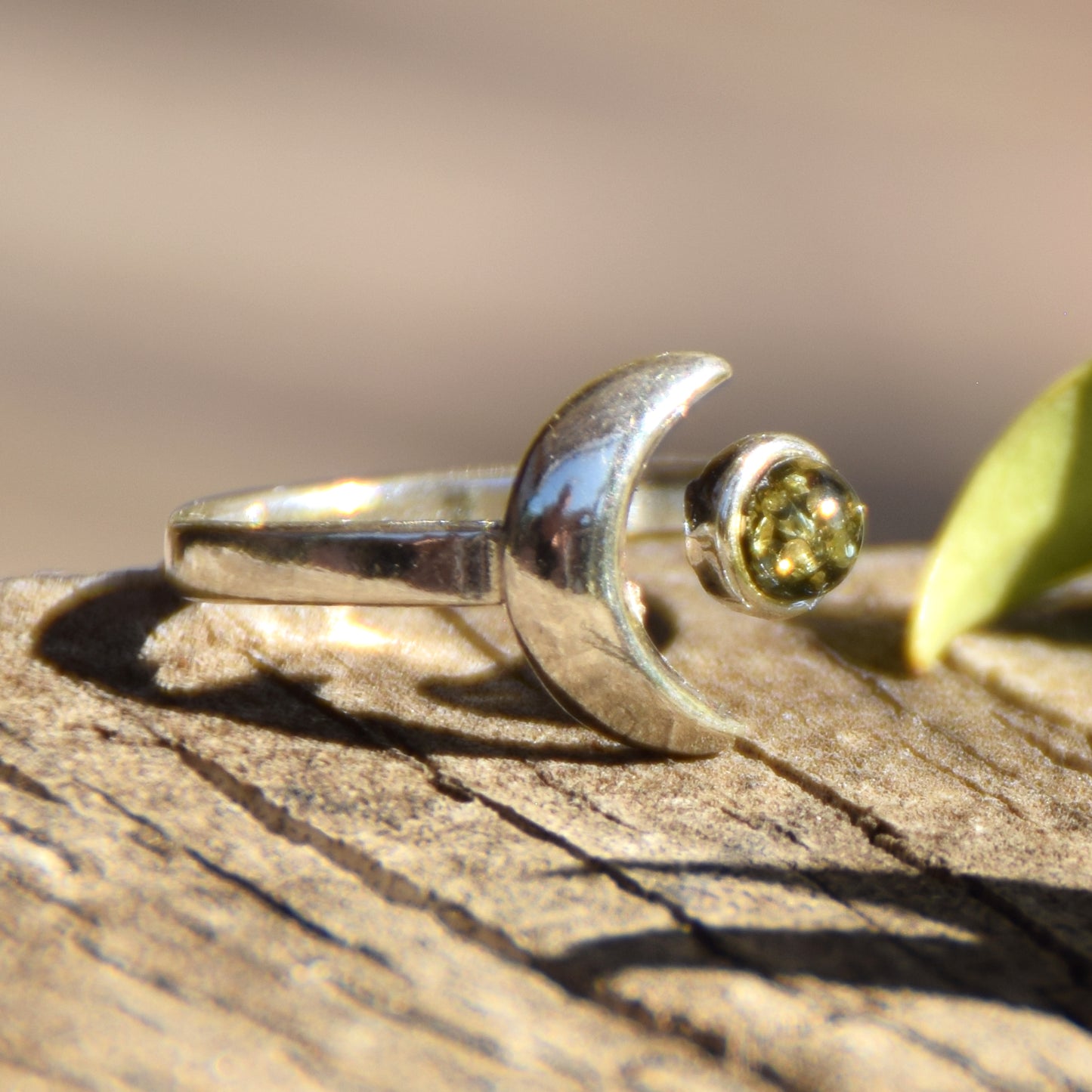 Anello regolabile con il sole e la luna in Ambra naturale color verde e Argento 925, MJ Baltica, BP154