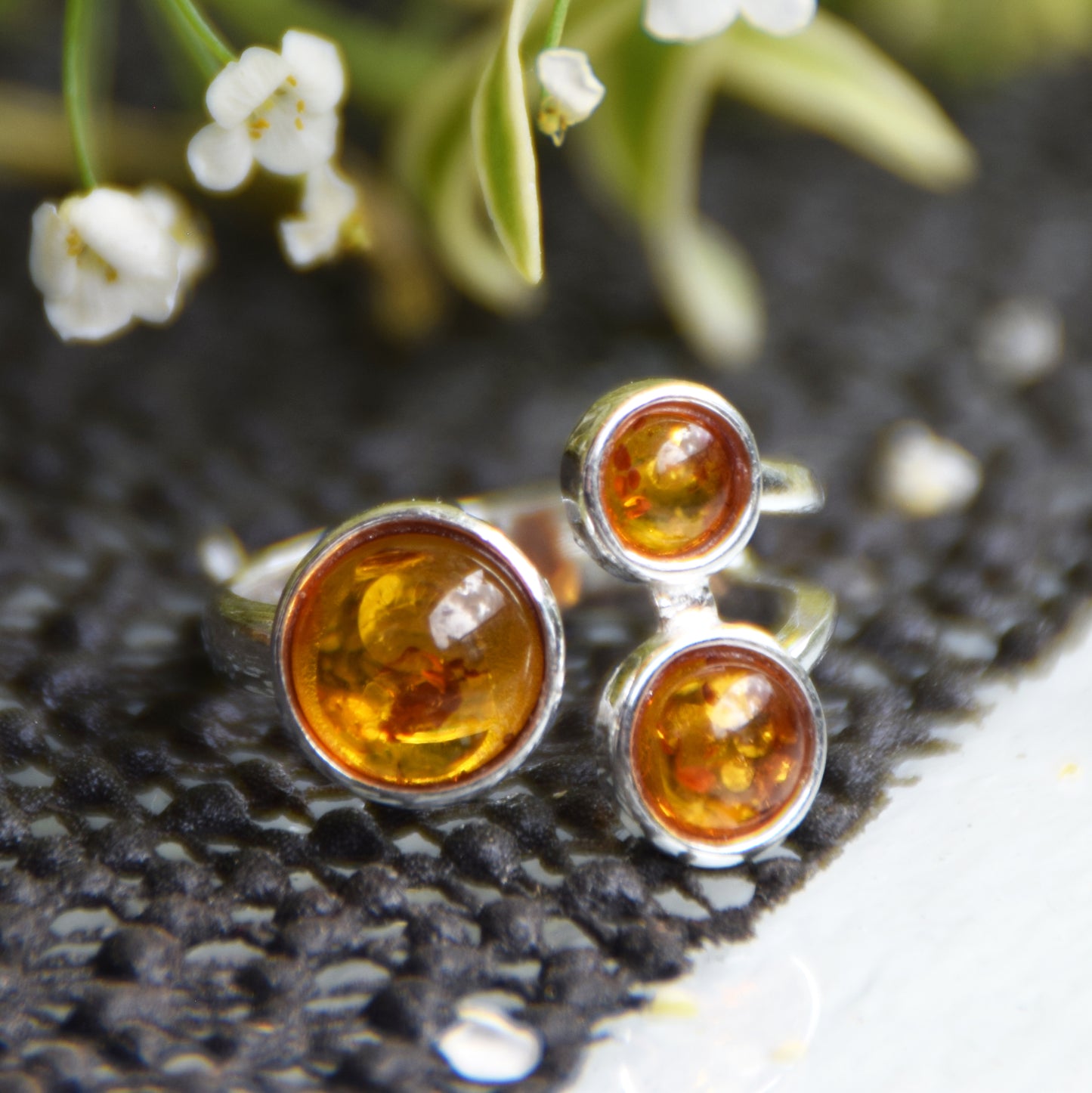 Anello regolabile con il mosaico di ambre in Ambra naturale color cognac e Argento 925, MJ Baltica, BP155