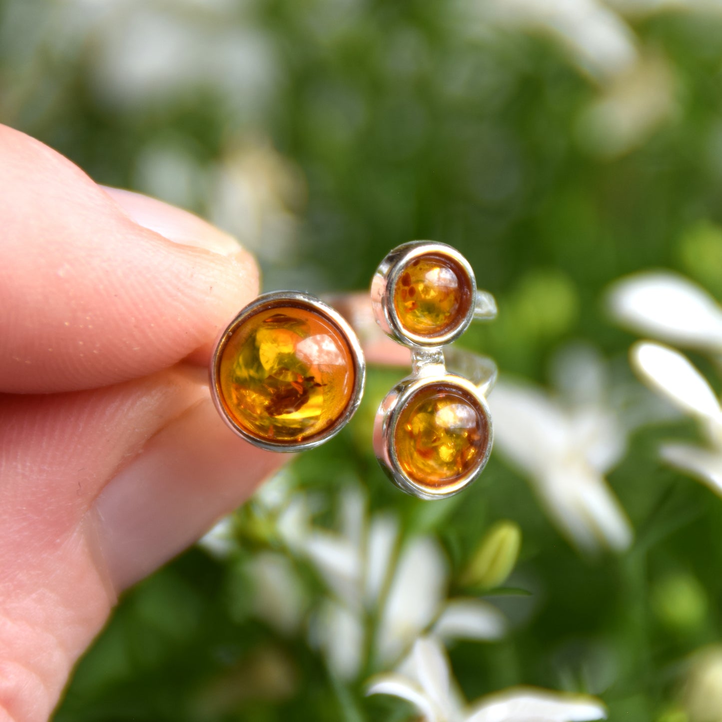 Anello regolabile con il mosaico di ambre in Ambra naturale color cognac e Argento 925, MJ Baltica, BP155