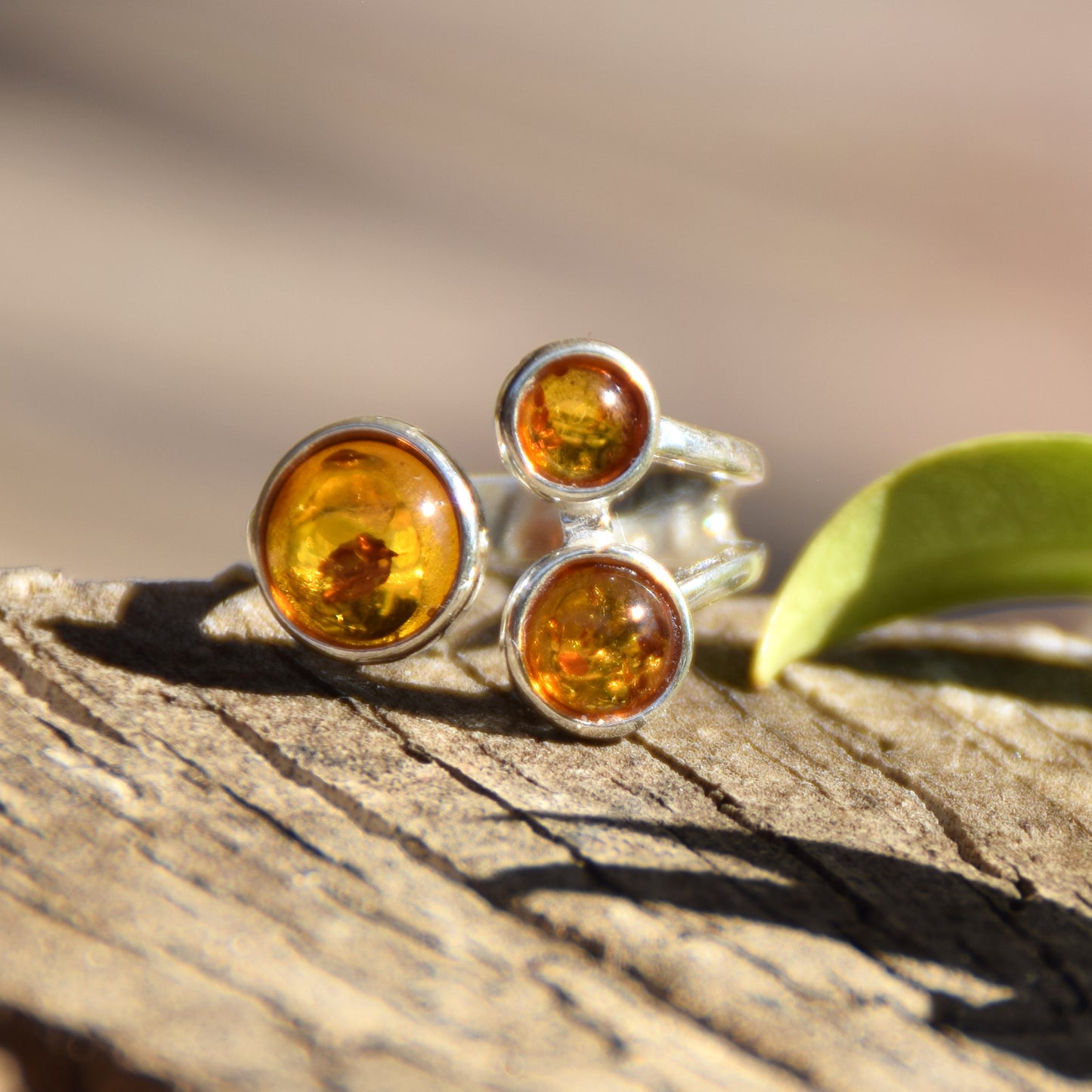 Anello regolabile con il mosaico di ambre in Ambra naturale color cognac e Argento 925, MJ Baltica, BP155