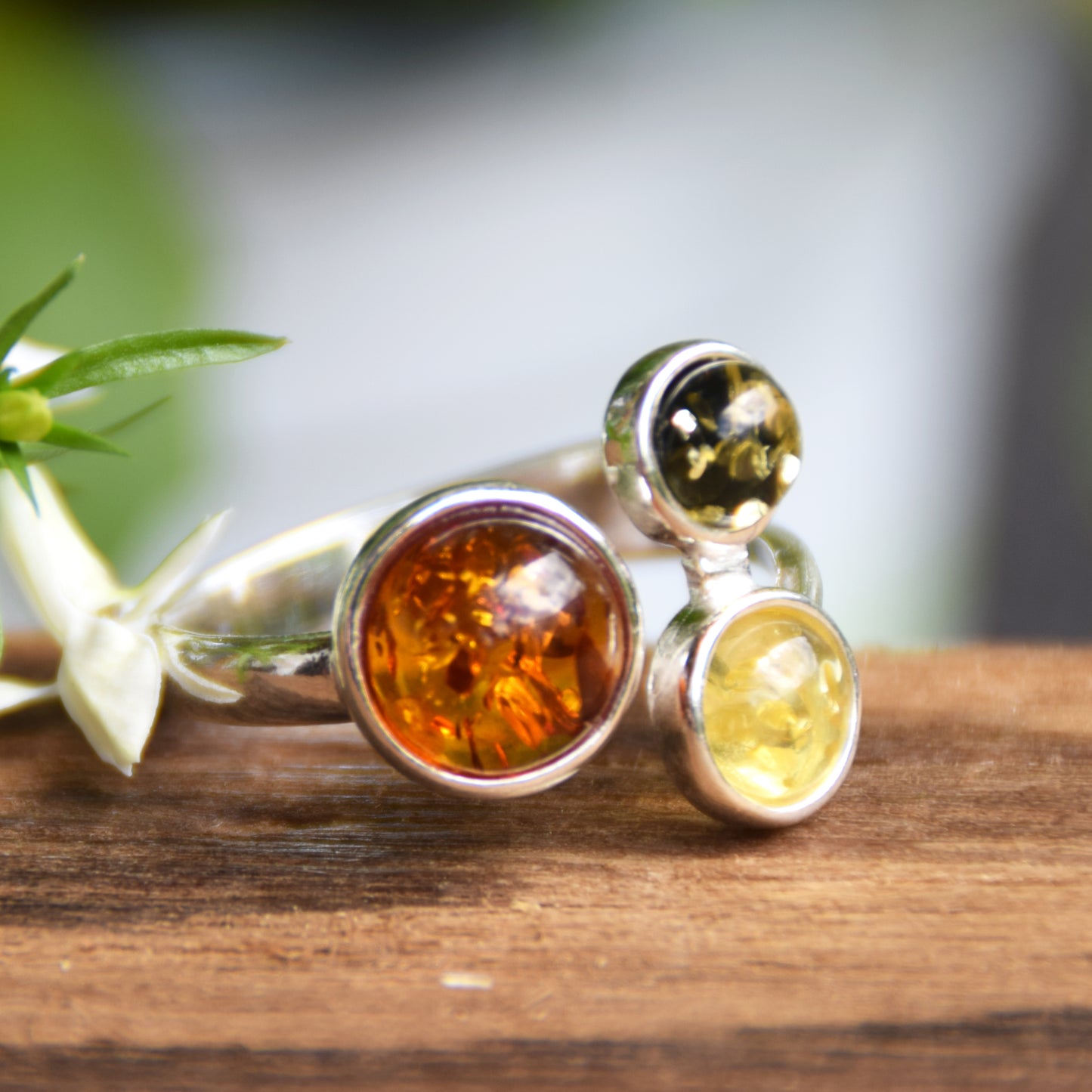Anello regolabile con il mosaico di ambre in Ambra naturale di varie tonalità e Argento 925, MJ Baltica, BP156