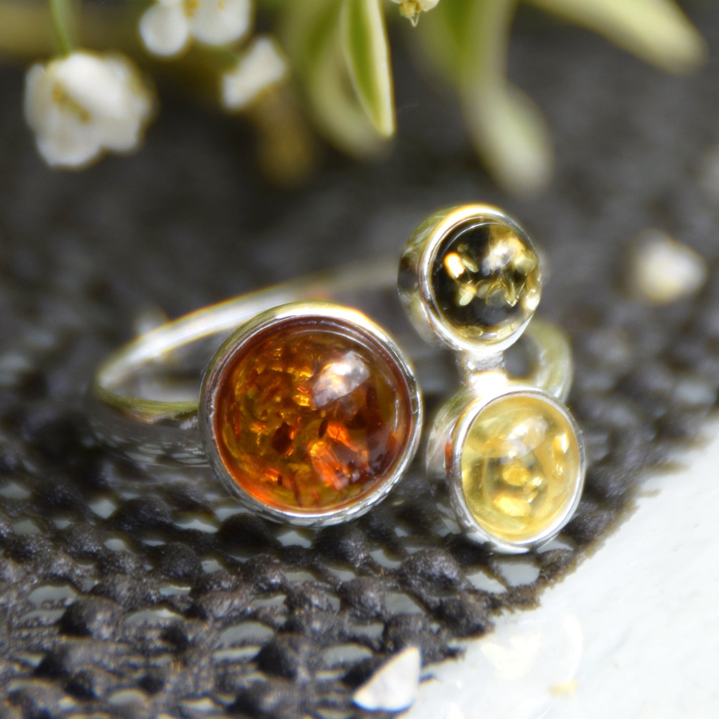Anello regolabile con il mosaico di ambre in Ambra naturale di varie tonalità e Argento 925, MJ Baltica, BP156