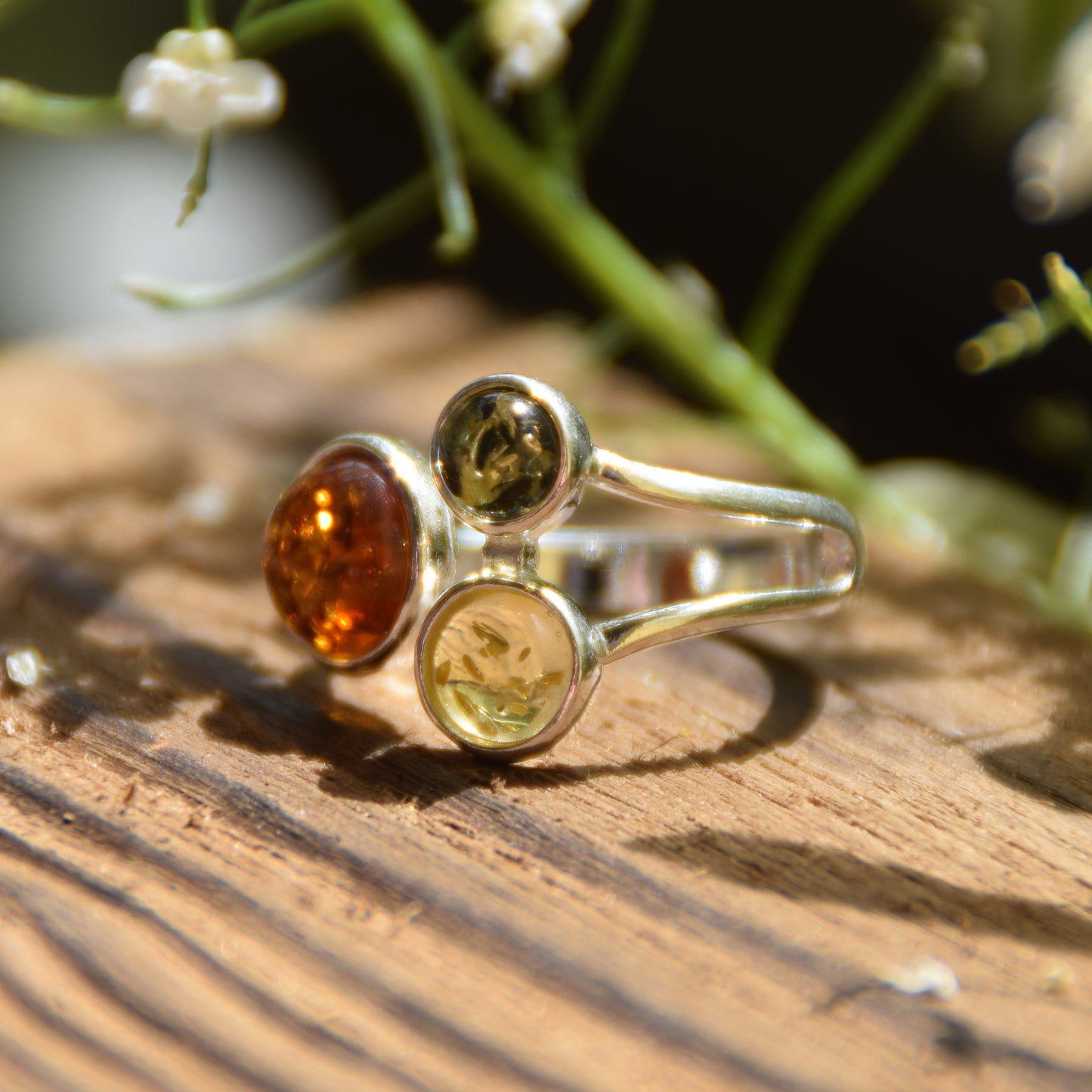 Anello regolabile con il mosaico di ambre in Ambra naturale di varie tonalità e Argento 925, MJ Baltica, BP156