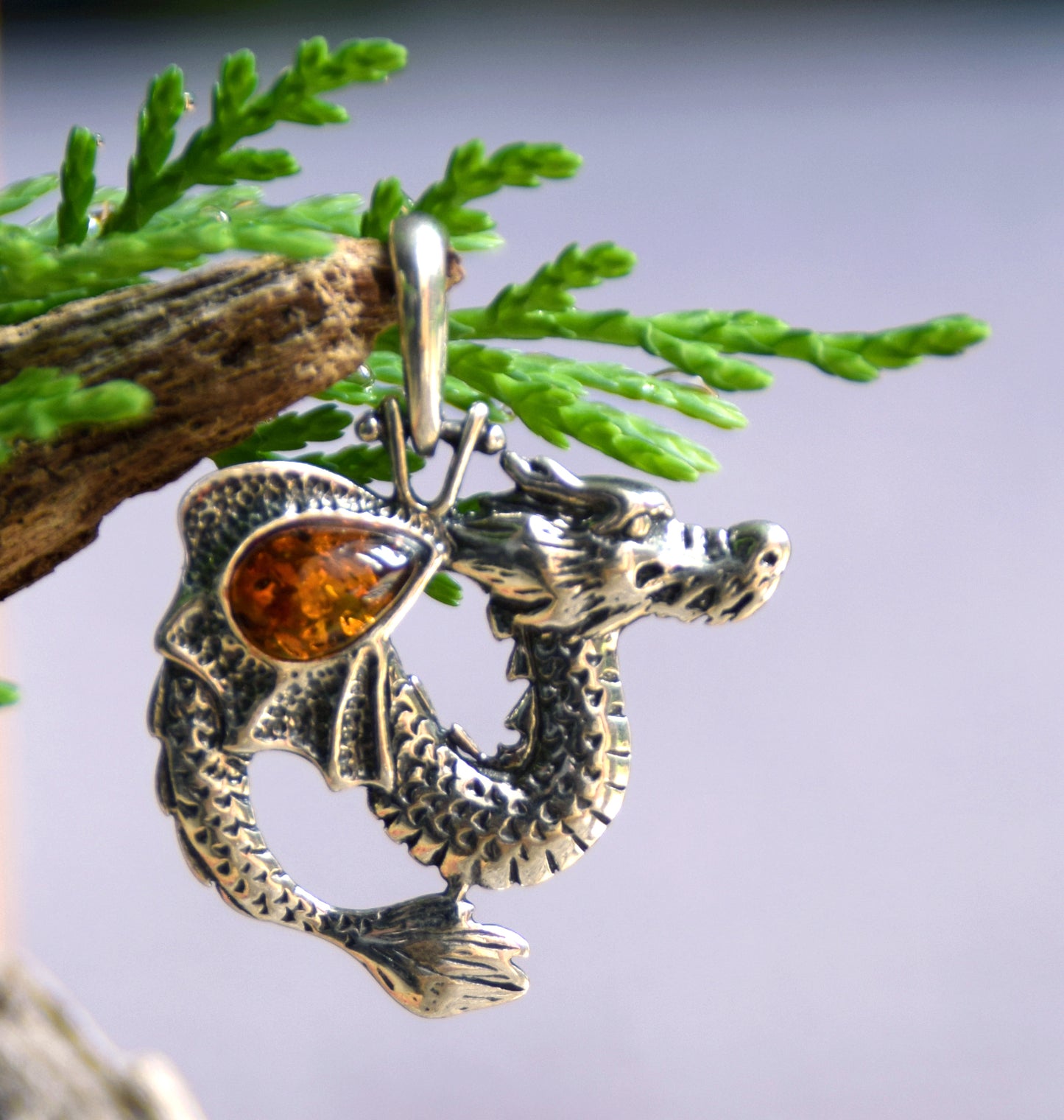 MJ Baltica, pendant, natural Baltic amber, 925 silver, dragon, dragon, handcrafted, BW013