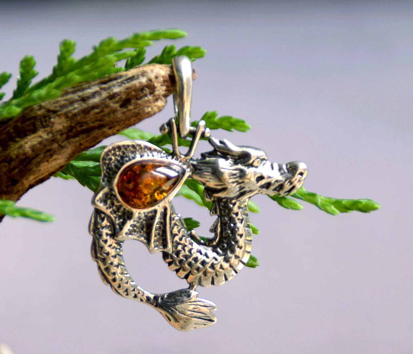 MJ Baltica, pendant, natural Baltic amber, 925 silver, dragon, dragon, handcrafted, BW013