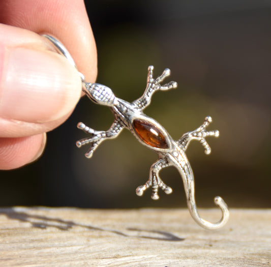 Cognac-colored natural Amber and 925 Sterling Silver lucky gecko pendant, MJ Baltica, BW021