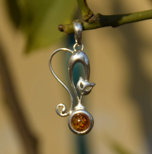 MJ Baltica, ciondolo, Ambra naturale Baltica, Argento 925, gatto, artigianale, BW033