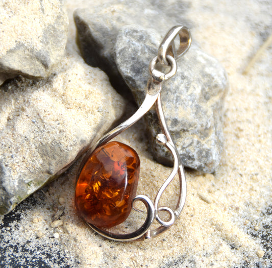 Elegant floral pendant with natural cognac-colored Amber and 925 Silver, MJ Baltica, BW087