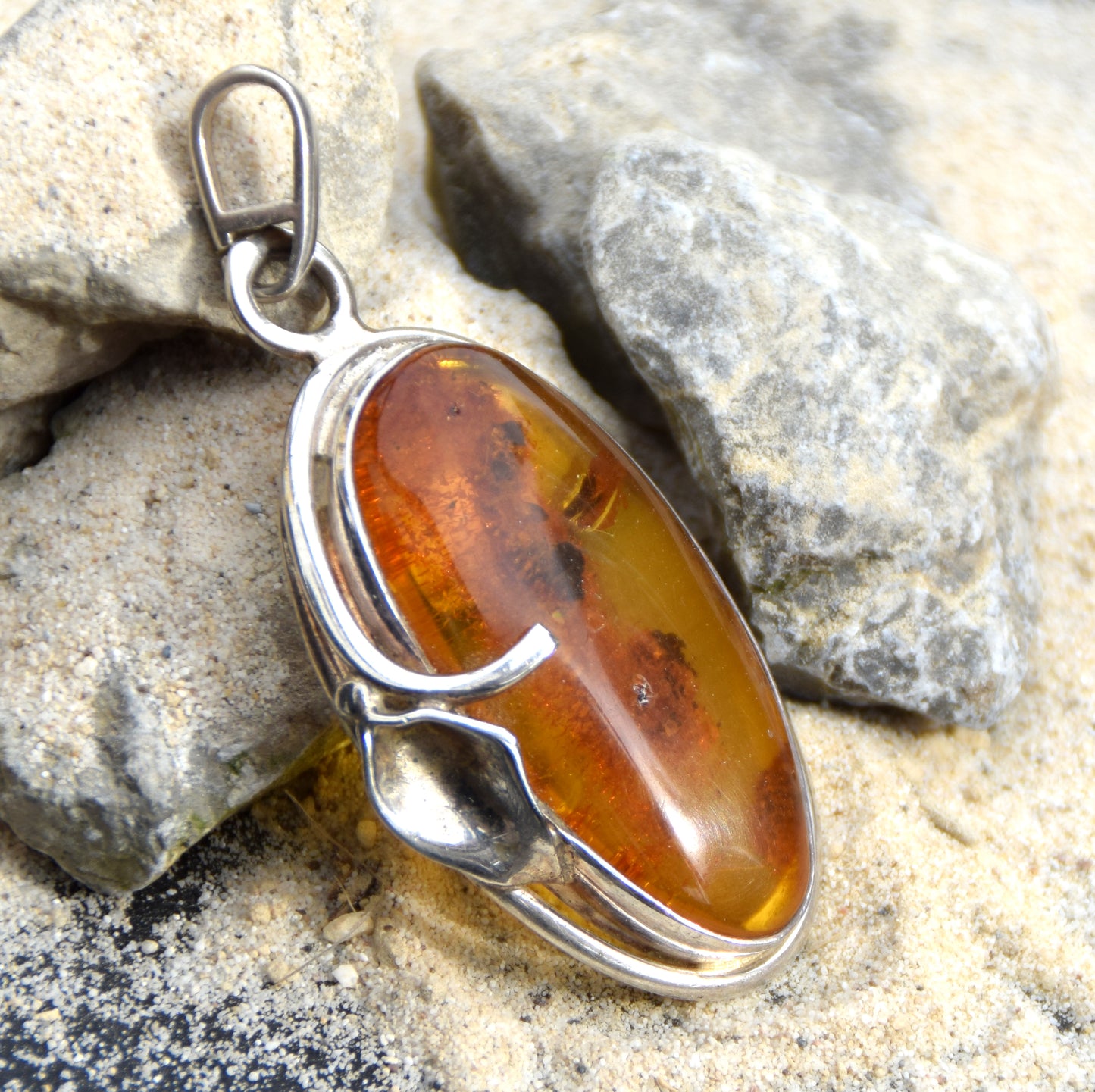 Large luminous pendant with natural Amber rich in million-year-old inclusions and Sterling Silver 925, MJ Baltica, BW088