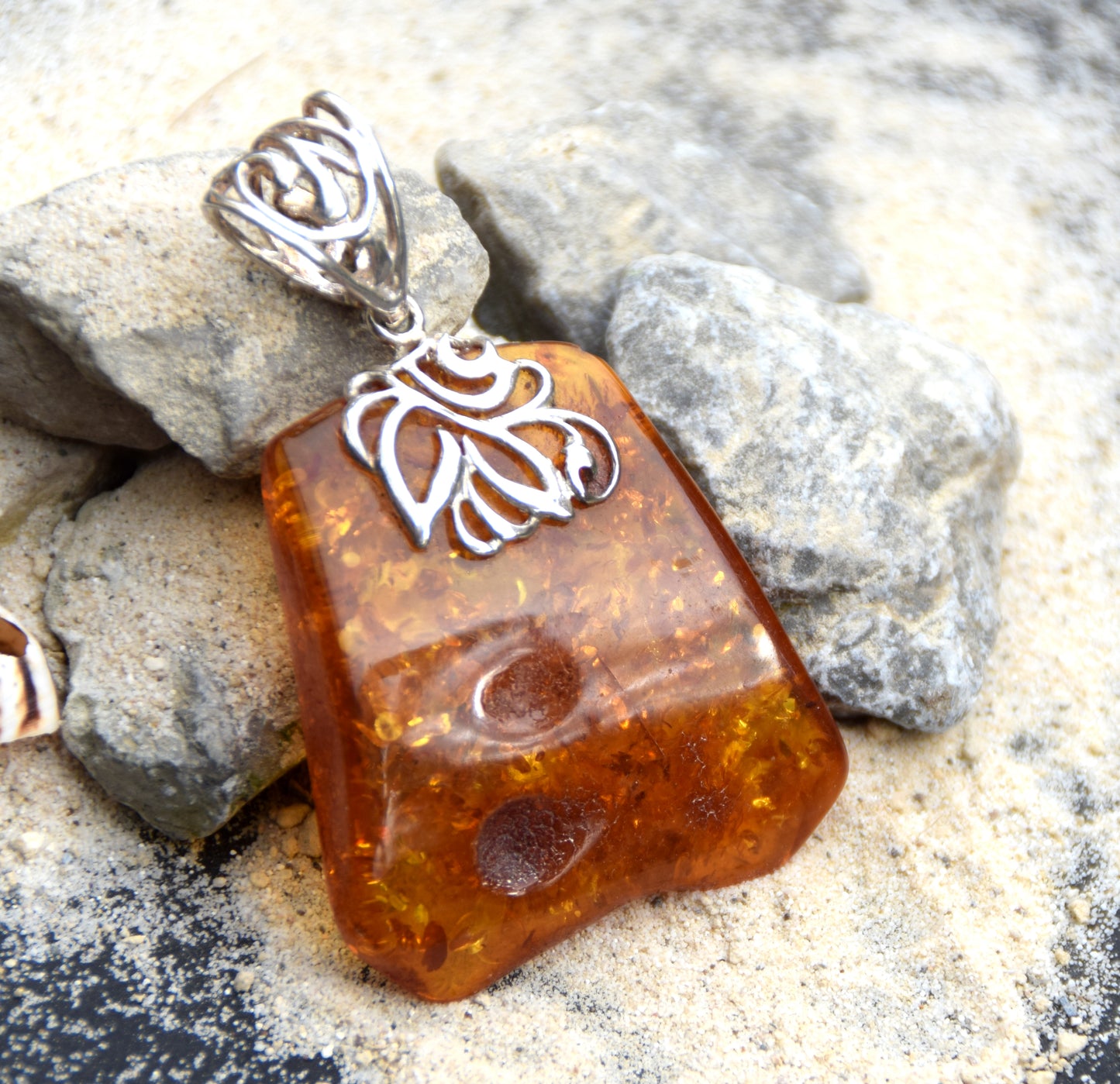 Large vintage style pendant with natural cognac amber and 925 Silver, MJ Baltica, BW116