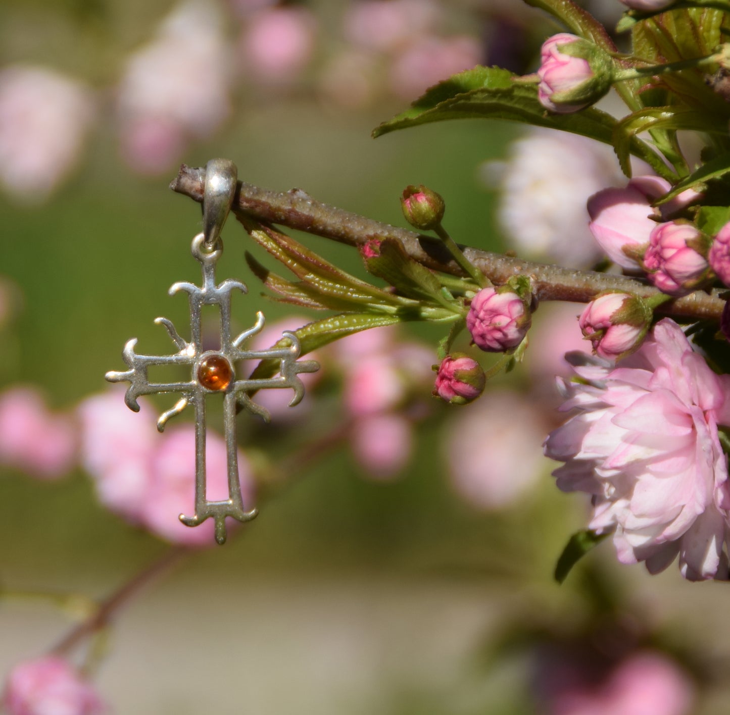 MJ Baltica, ciondolo, Ambra naturale Baltica, Argento 925, croce, artigianale, delicato, BW165