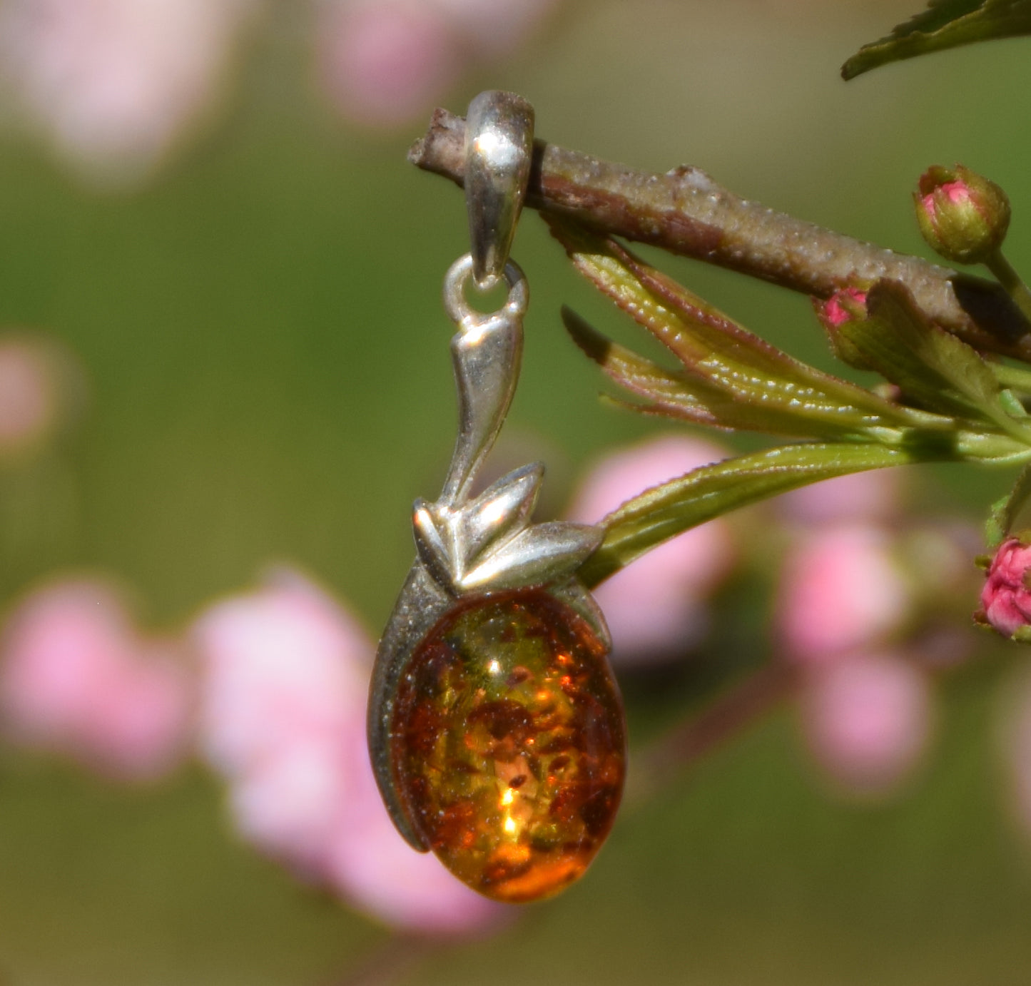 MJ Baltica, Anhänger, natürlicher baltischer Bernstein, 925er Silber, oval, Blatt, handgefertigt, BW171