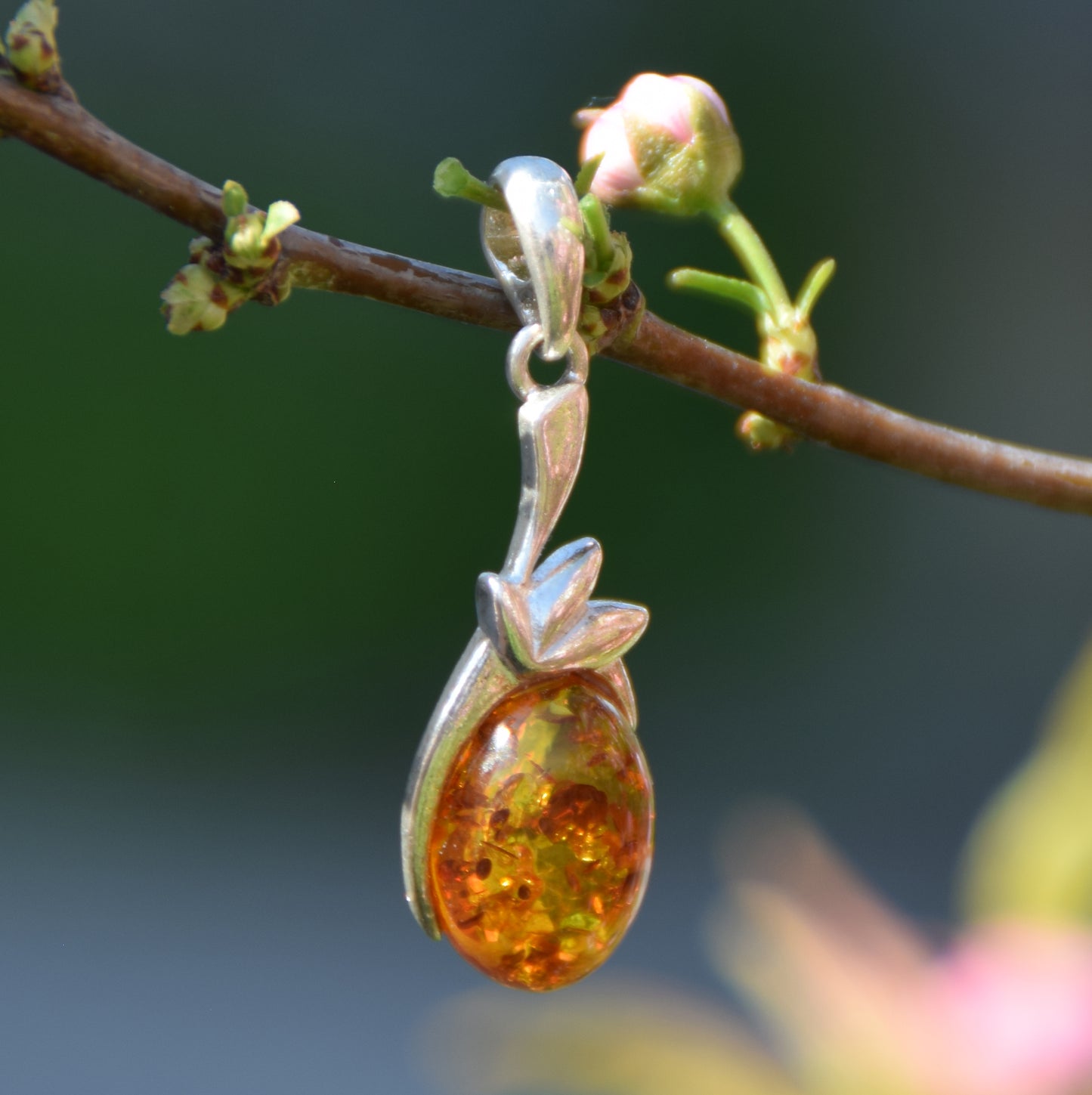 MJ Baltica, Anhänger, natürlicher baltischer Bernstein, 925er Silber, oval, Blatt, handgefertigt, BW171