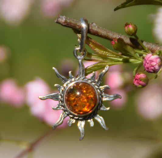 MJ Baltica, ciondolo, Ambra naturale Baltica, Argento 925, sole, artigianale, delicato, BW174