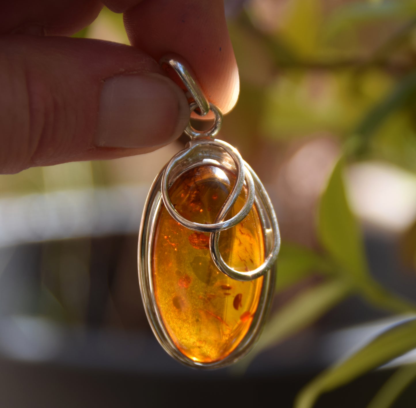 Large oval pendant in natural cognac-colored Amber and Sterling Silver 925, MJ Baltica, BW199