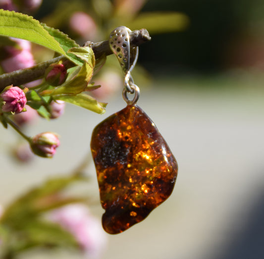 MJ Baltica, ciondolo, Ambra naturale Baltica, Argento 925, unico, irregolare, unisex, artigianale, BW226