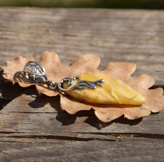 MJ Baltica, Pendant, Natural Baltic Amber, 925 Silver, Unique, Irregular, Unisex, Handcrafted, BW228