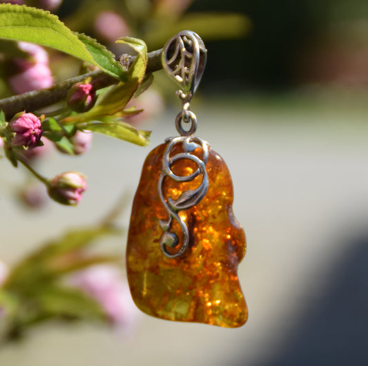 MJ Baltica, Pendant, Natural Baltic Amber, 925 Silver, Unique, Irregular, Unisex, Handcrafted, BW230