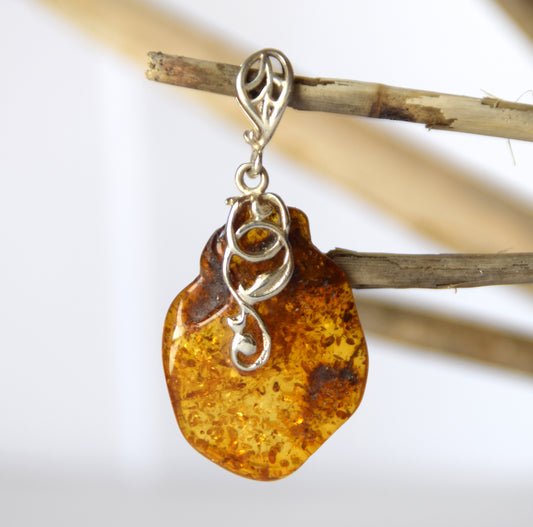 MJ Baltica, Pendant, Natural Baltic Amber, 925 Silver, Unique, Irregular, Unisex, Handcrafted, BW231