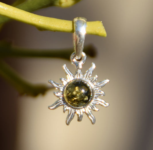 MJ Baltica, ciondolo, Ambra naturale Baltica, Argento 925, sole, artigianale, ambra verde, BW248