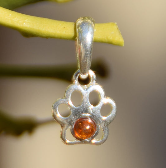 MJ Baltica, pendant, Baltic natural amber, 925 silver, paw, handmade, BW250
