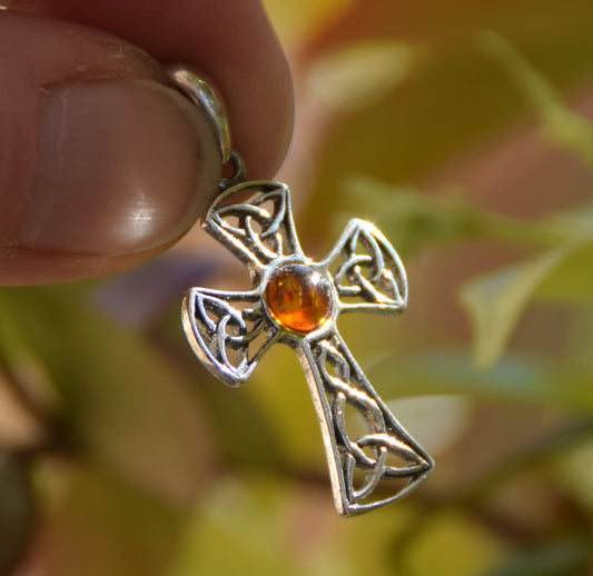 Cognac-colored natural Amber and 925 Sterling Silver Celtic cross pendant, MJ Baltica, BW258