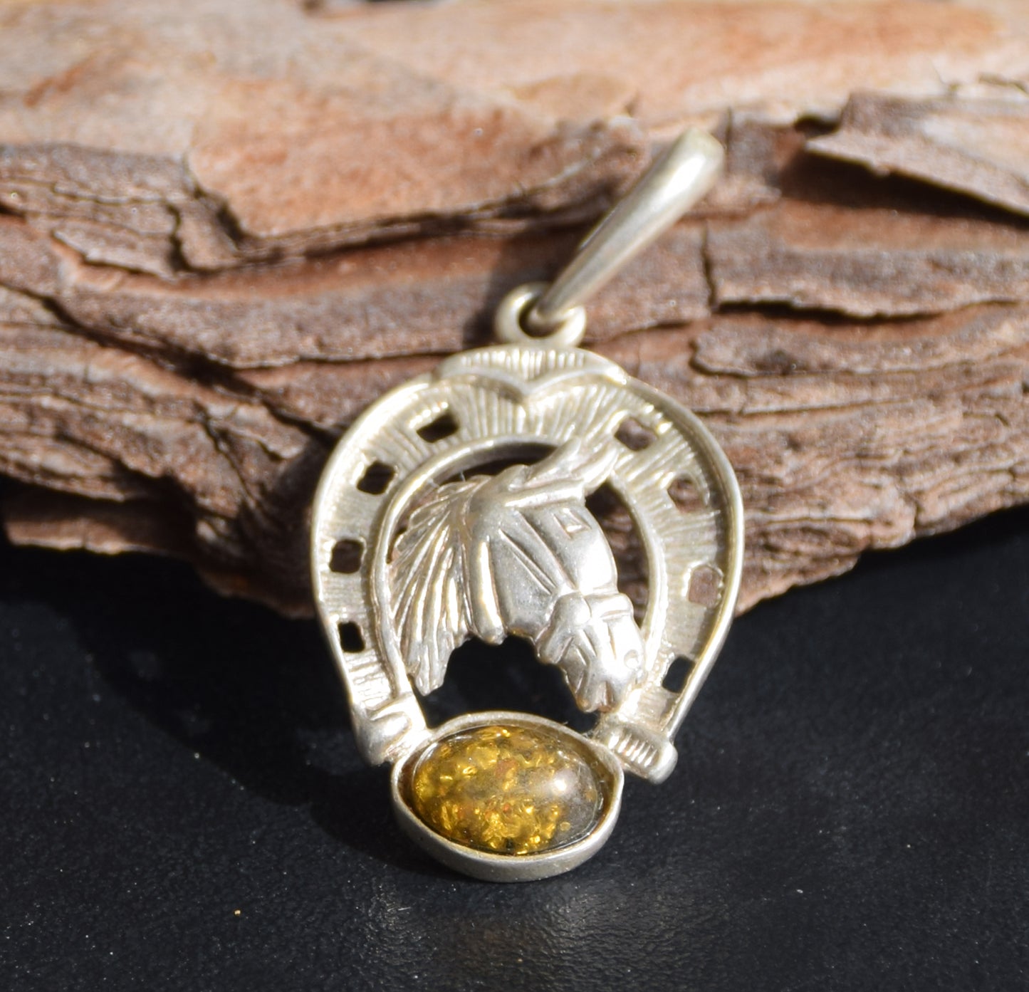 Lucky horseshoe pendant in natural green amber and 925 sterling silver, MJ Baltica, BW264
