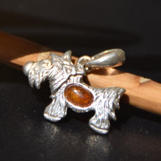 Delicate pendant with small terrier in cognac-colored natural Amber and Sterling Silver 925, MJ Baltica, BW265
