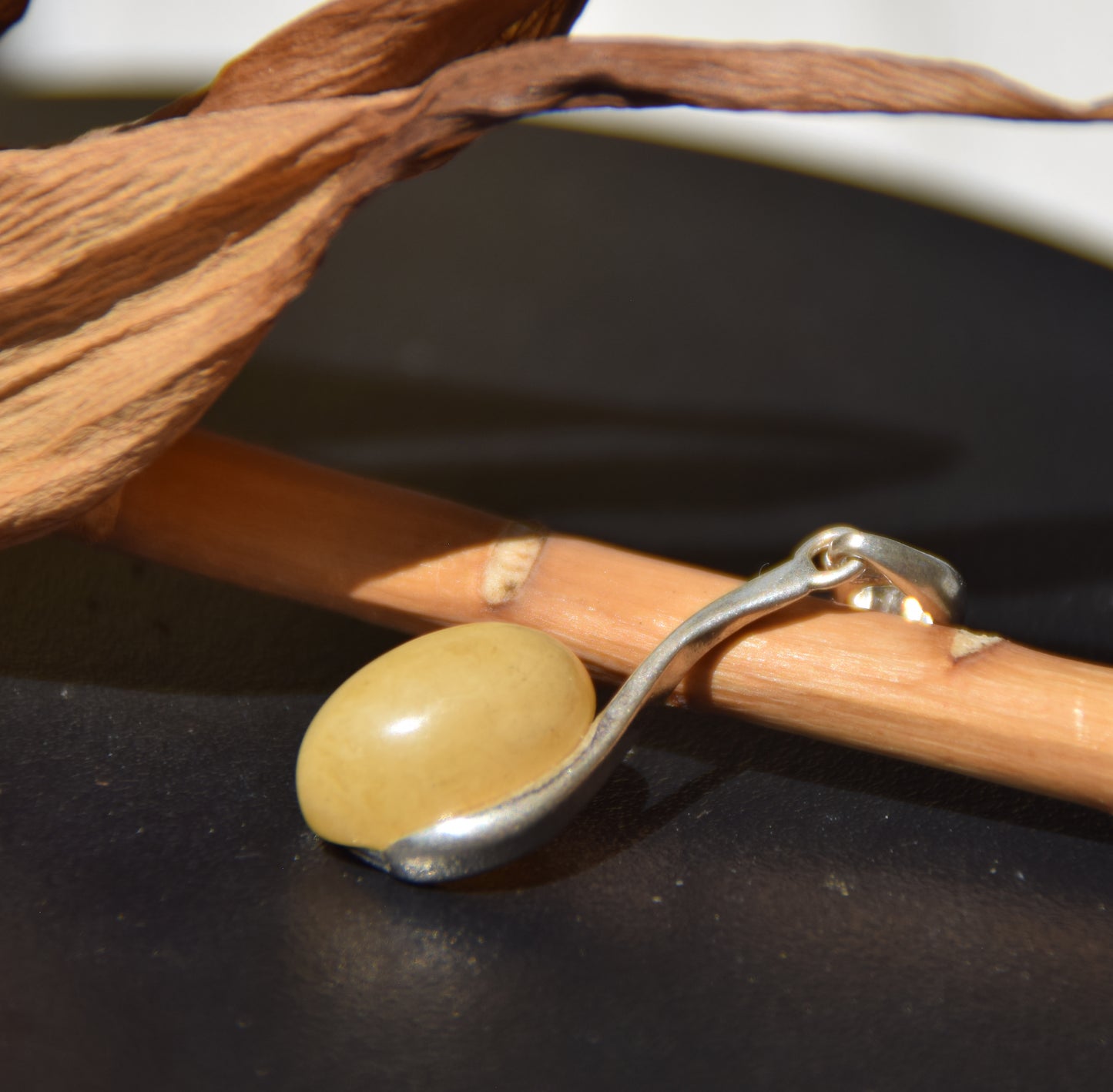 Delicate oval pendant in imperial natural Amber and 925 Sterling Silver, MJ Baltica, BW267
