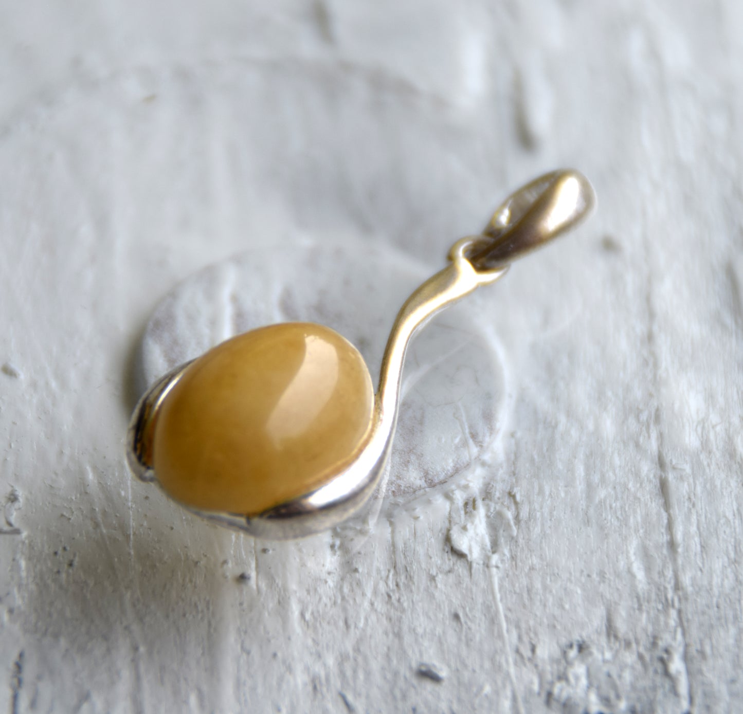 Delicate oval pendant in imperial natural Amber and 925 Sterling Silver, MJ Baltica, BW267