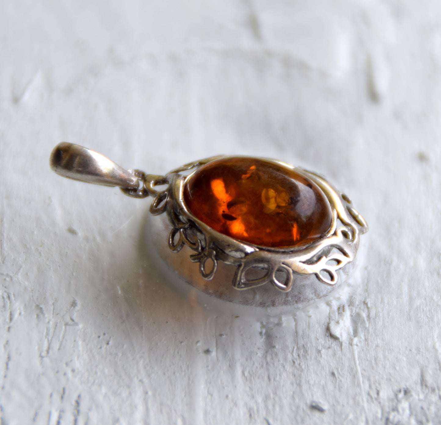 Elegant oval pendant with natural cognac amber and 925 Silver, MJ Baltica, BW268