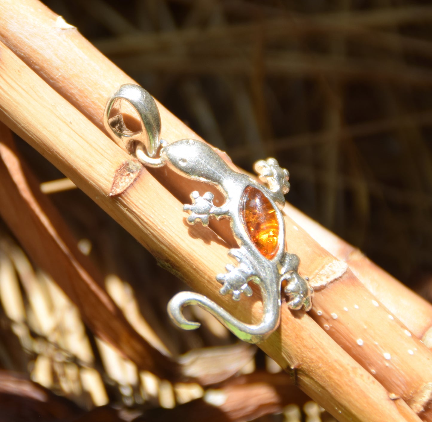 Bright pendant with lucky gecko in cognac brown natural Amber and Sterling Silver 925, MJ Baltica, BW269