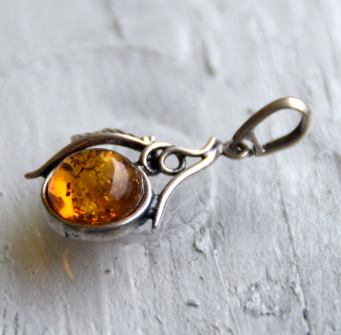 Vintage style pendant with natural cognac amber and 925 Silver, MJ Baltica, BW270