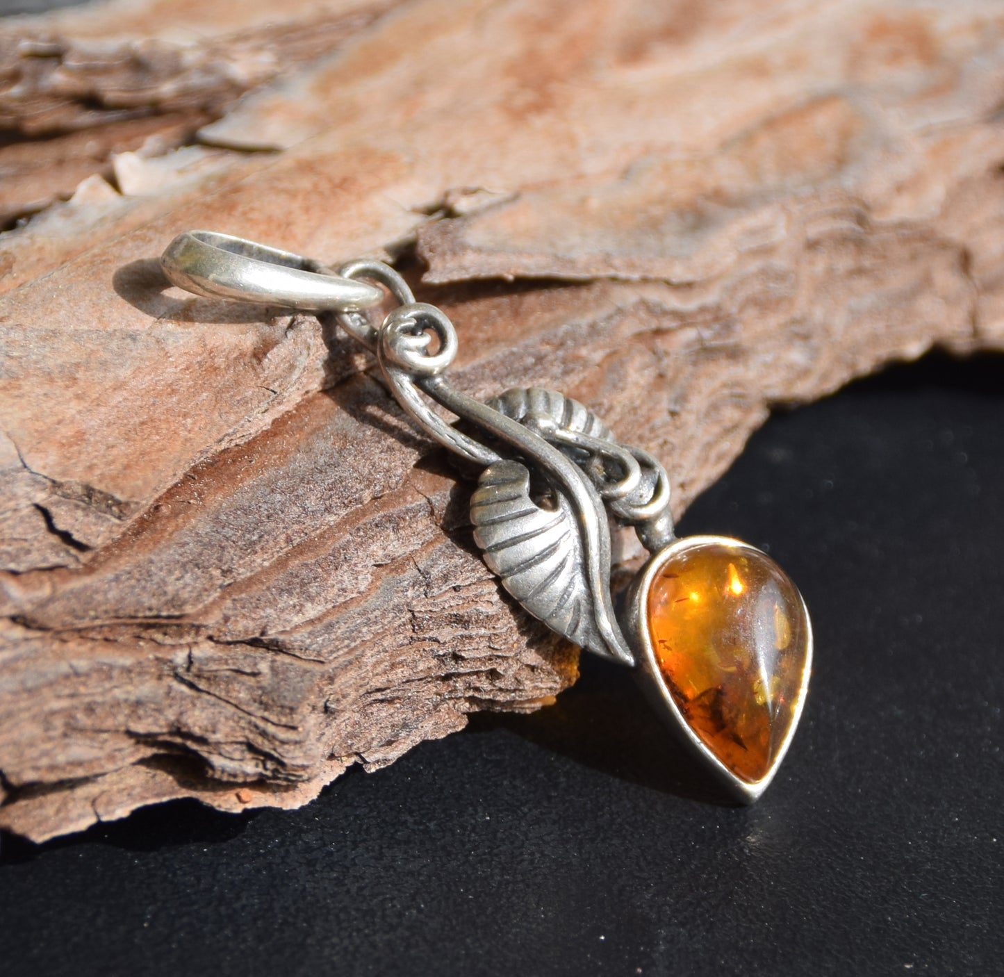 Vintage style pendant with natural cognac amber and 925 Silver, MJ Baltica, BW271