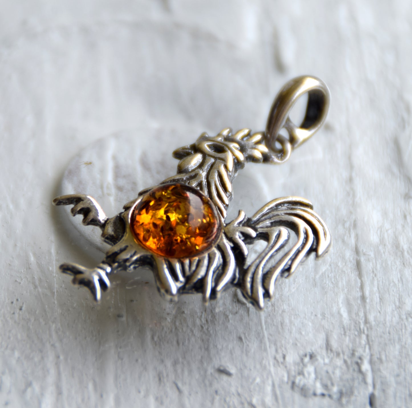 Lucky charm pendant with rooster in cognac-colored natural amber and 925 sterling silver, MJ Baltica, BW273