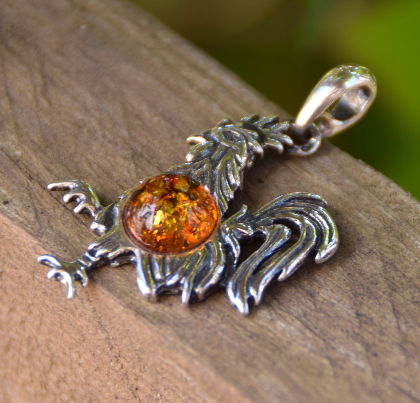 Lucky charm pendant with rooster in cognac-colored natural amber and 925 sterling silver, MJ Baltica, BW273