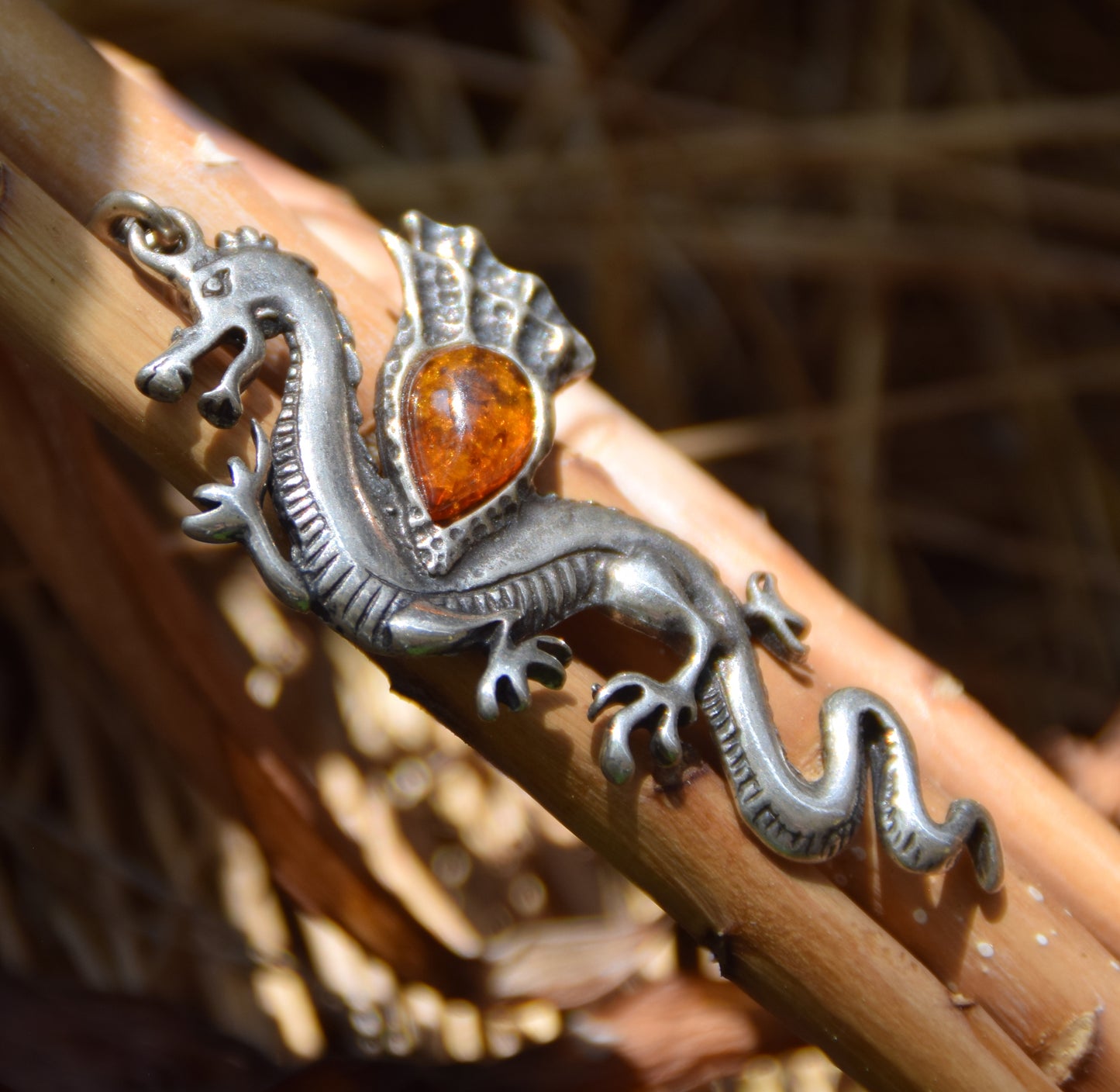 Large, realistic Chinese dragon pendant in natural cognac-colored Amber and 925 Silver, MJ Baltica, BW274