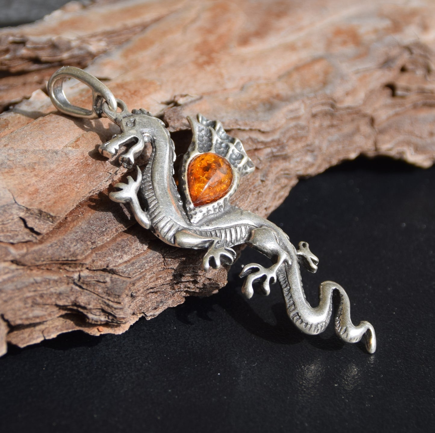 Large, realistic Chinese dragon pendant in natural cognac-colored Amber and 925 Silver, MJ Baltica, BW274