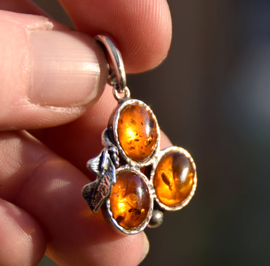 Elegant vintage-style pendant in natural cognac amber and 925 silver, MJ Baltica, BW288
