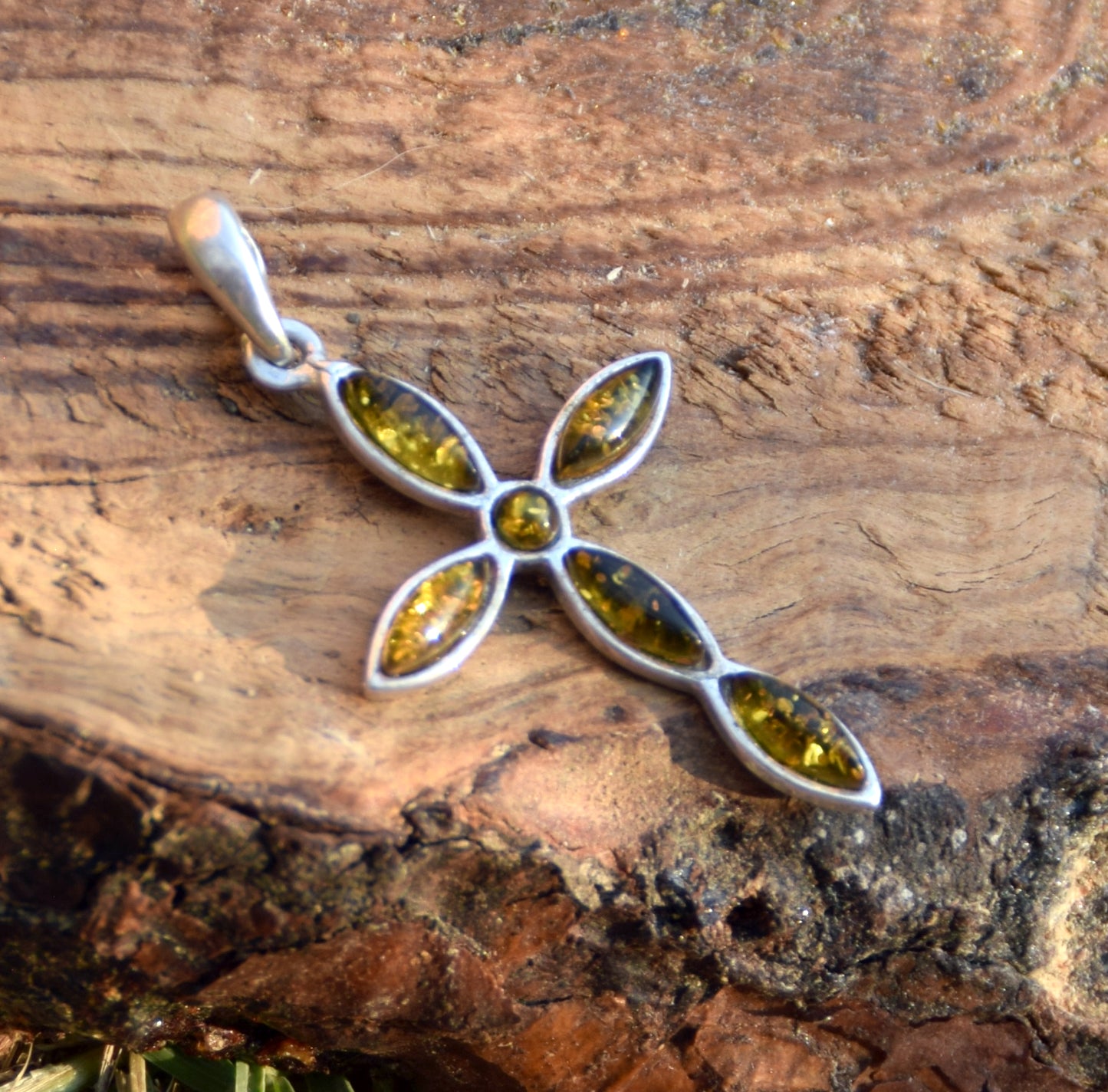 Delicate cross-shaped pendant in natural green Amber and 925 Silver, MJ Baltica, BW297