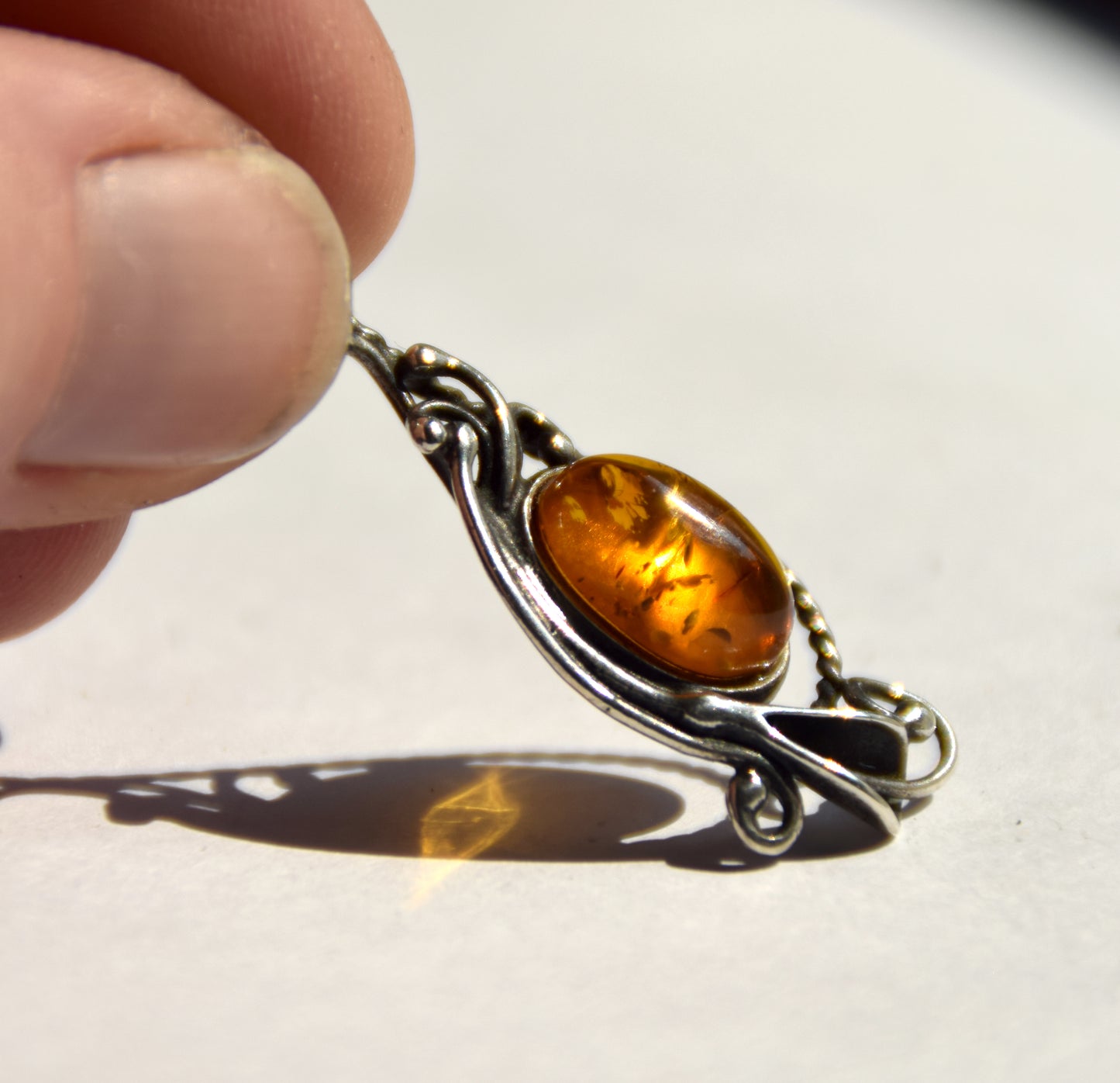 Vintage style oval pendant with cognac-colored natural Amber and 925 Silver, MJ Baltica, BW299