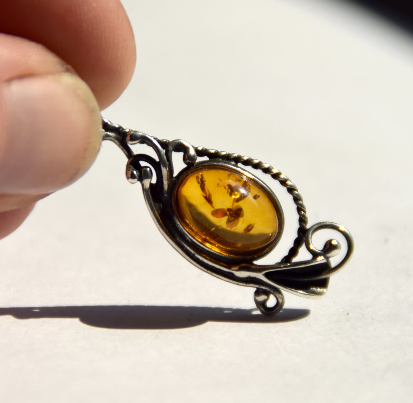 Vintage style oval pendant with cognac-colored natural Amber and 925 Silver, MJ Baltica, BW299