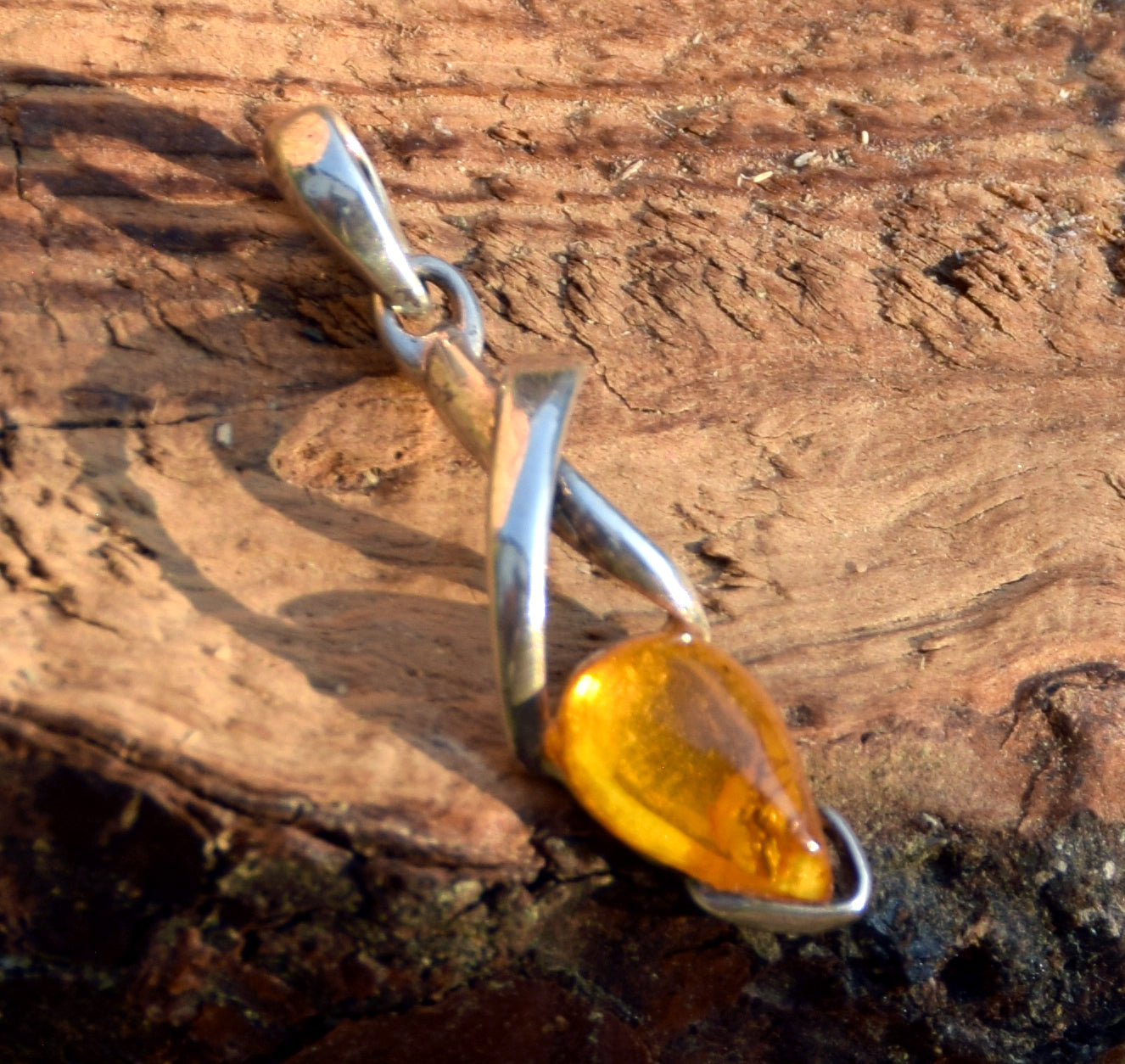 Pendant with natural Baltic Amber gemstone with fossil inclusions for collectors, MJ Baltica, BW305
