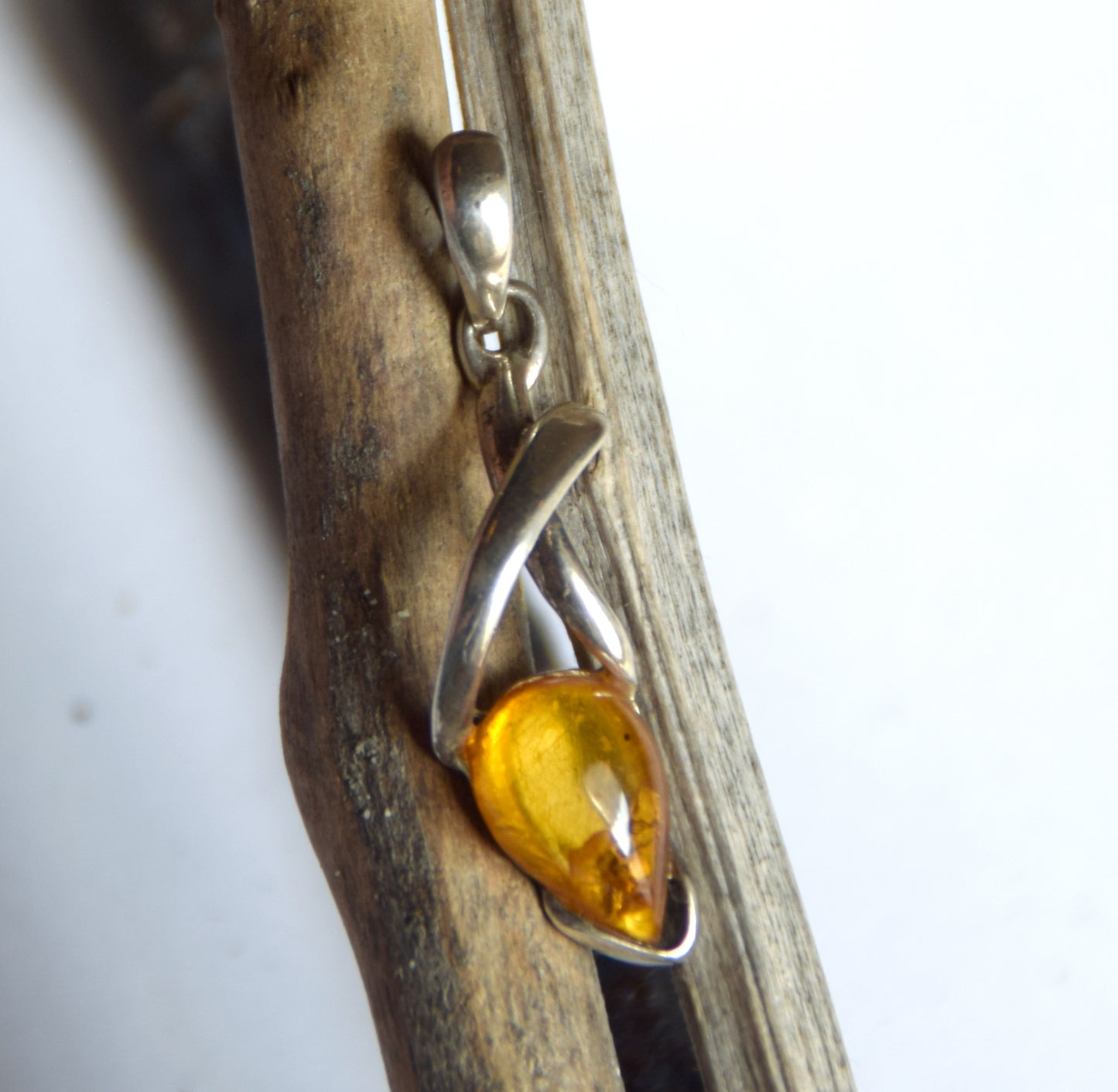 Pendant with natural Baltic Amber gemstone with fossil inclusions for collectors, MJ Baltica, BW305
