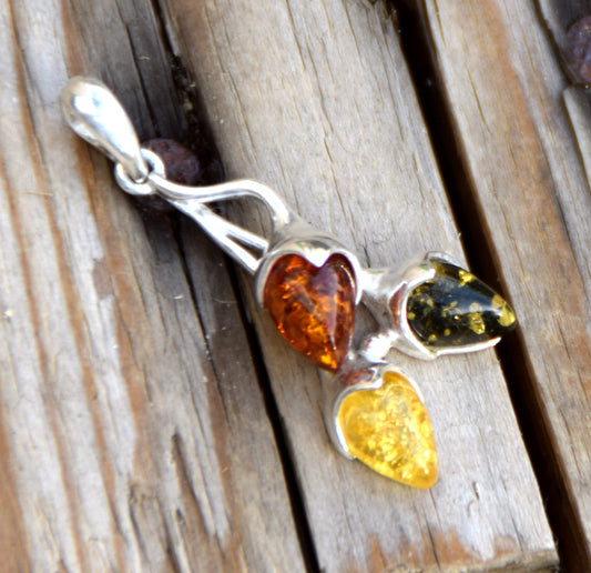 Luminous pendant with branch and natural Amber leaves in various shades, set in 925 Sterling Silver, MJ Baltica, BW309