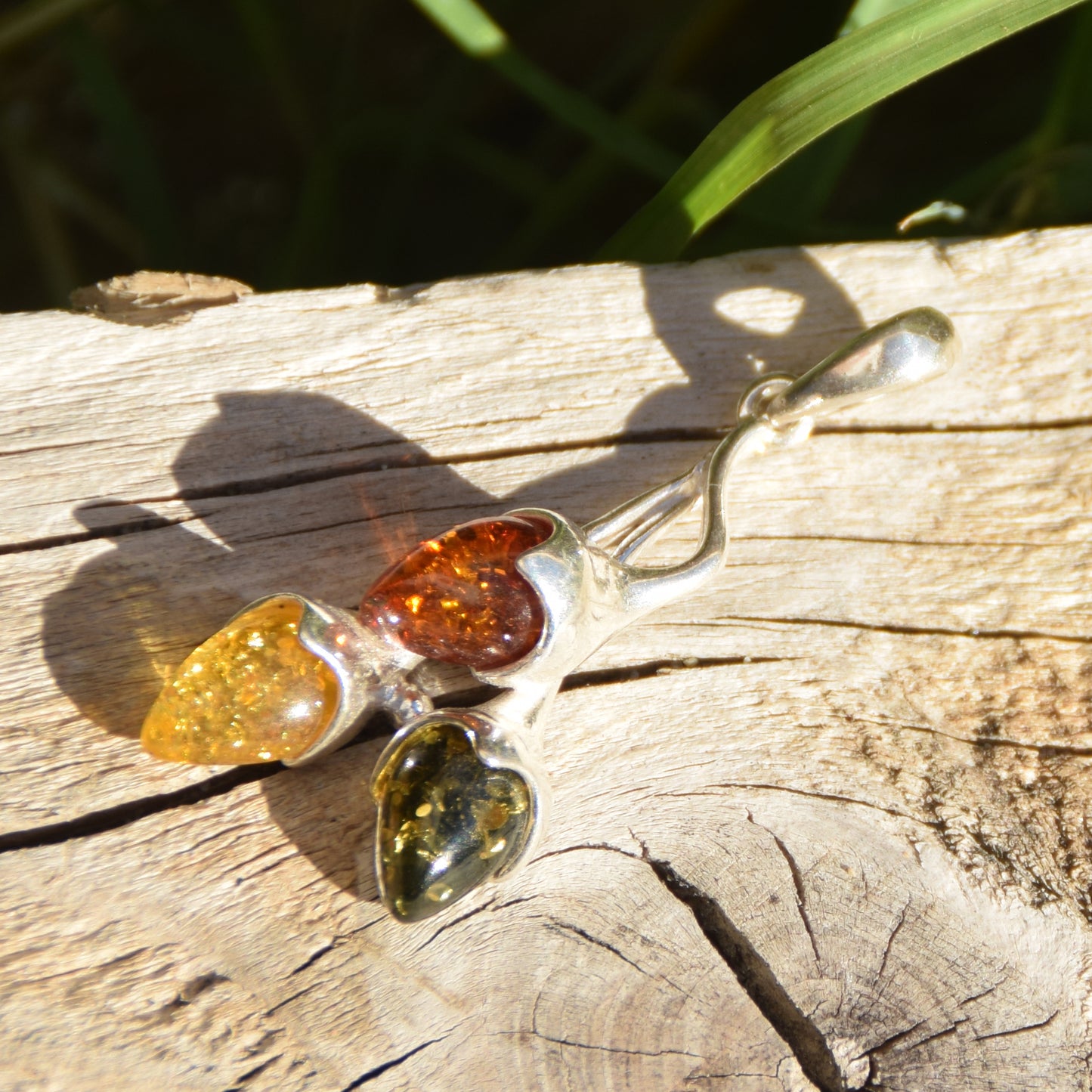 Luminous pendant with branch and natural Amber leaves in various shades, set in 925 Sterling Silver, MJ Baltica, BW309
